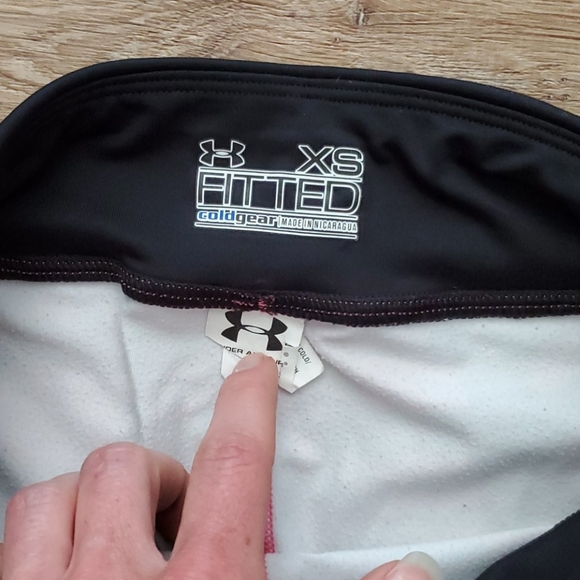 Coldgear Fitted Leggings - Picture 2 of 3